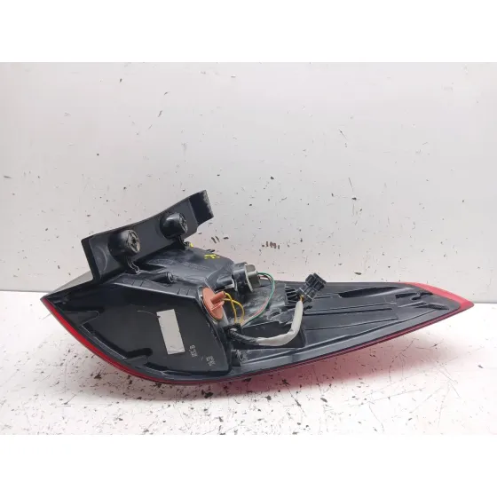 Piloto Trasero Izquierdo para Kia Carens Iv