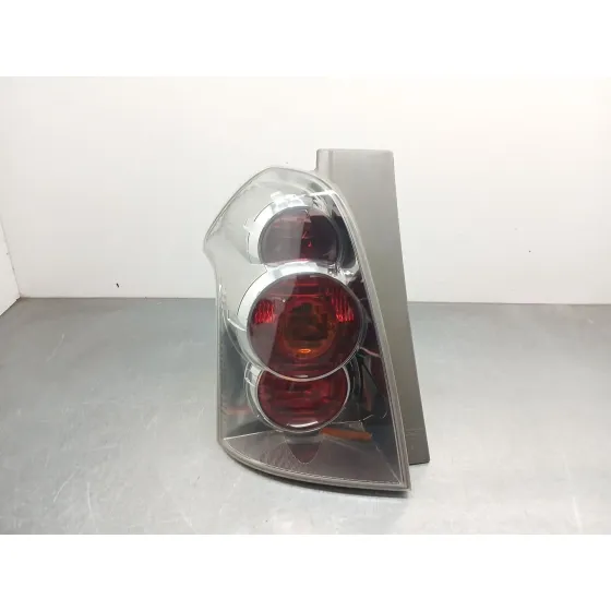 Piloto Trasero Izquierdo para Toyota Corolla Verso (Zer_, Zze12_, R1_)