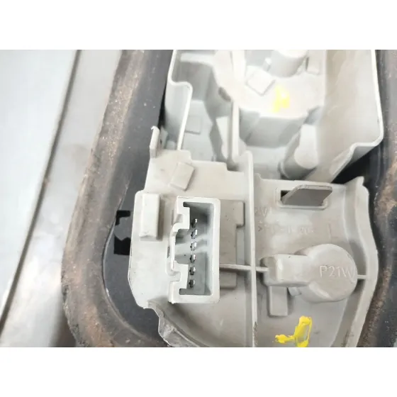 Piloto Trasero Izquierdo para Toyota Corolla Verso (Zer_, Zze12_, R1_)