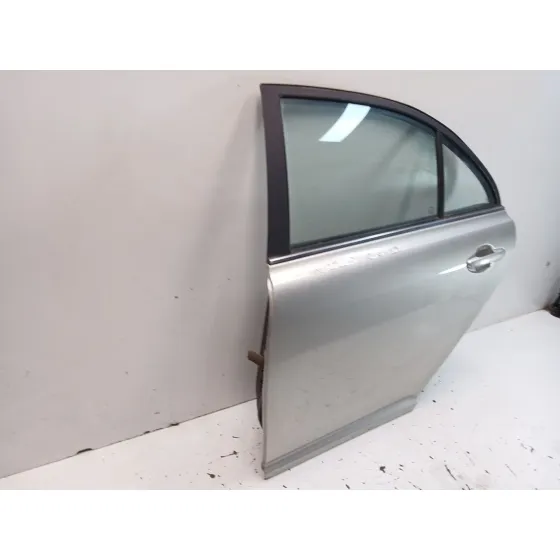 Puerta Trasera Izquierda para Toyota Avensis (_T25_)