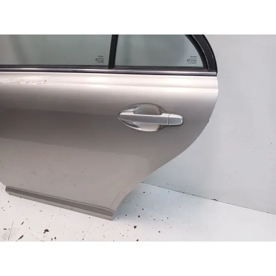 Puerta Trasera Izquierda para Toyota Avensis (_T25_)