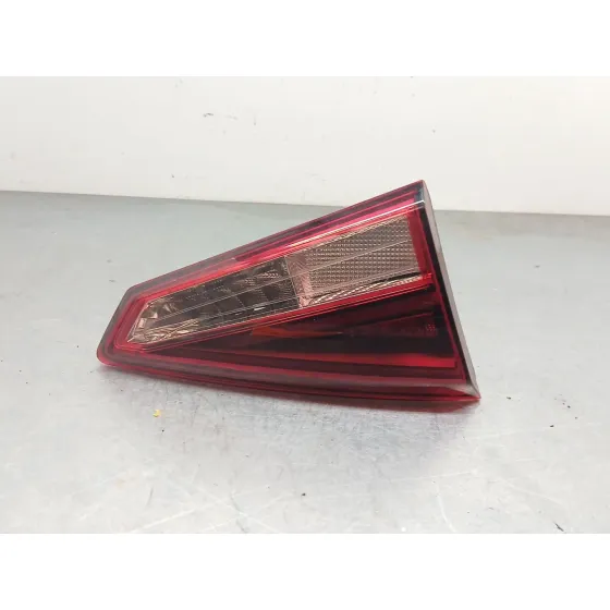 Piloto Trasero Izquierdo Interior para Seat Arona (Kj7, Kjp)