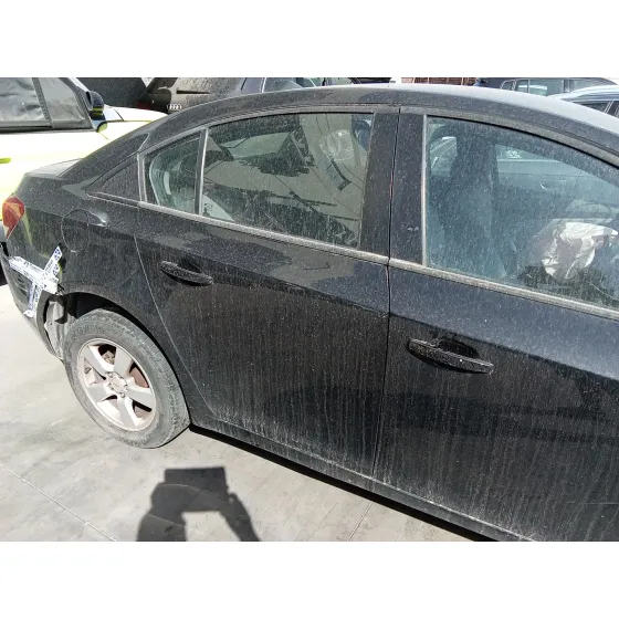 Puerta Trasera Derecha para Chevrolet Cruze (J300)