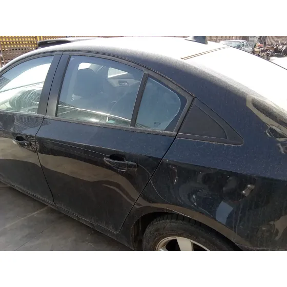 Puerta Trasera Izquierda para Chevrolet Cruze (J300)