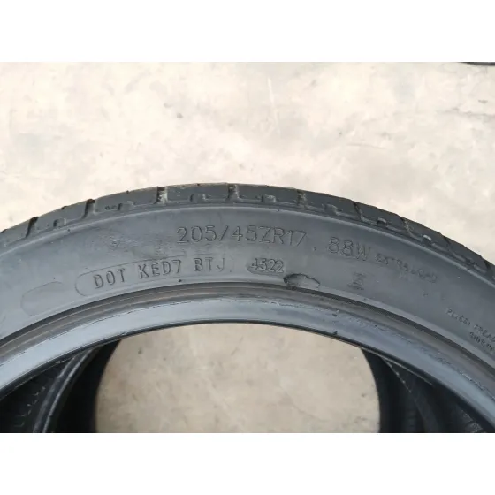 Neumatico para Ford Fiesta Vii (Hj, Hf)