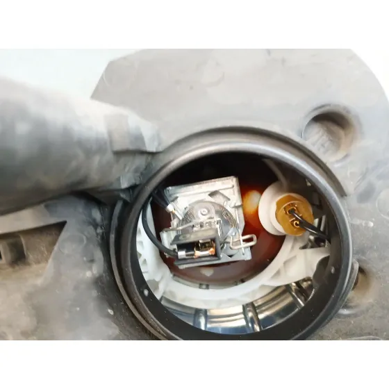 Faro Izquierdo para Opel Zafira / Zafira Family B (A05)