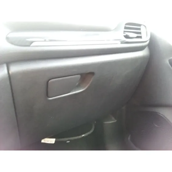 Guantera para Ford Fiesta Vii (Hj, Hf)