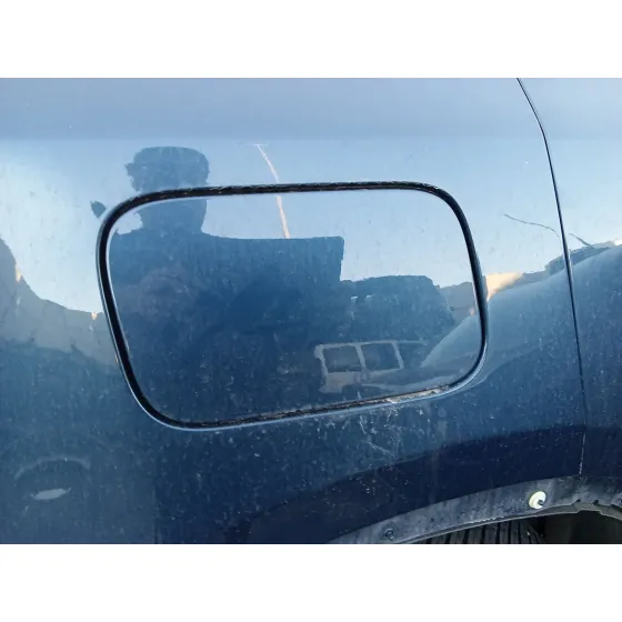 Tapa Exterior Combustible para Lynk & Co 01
