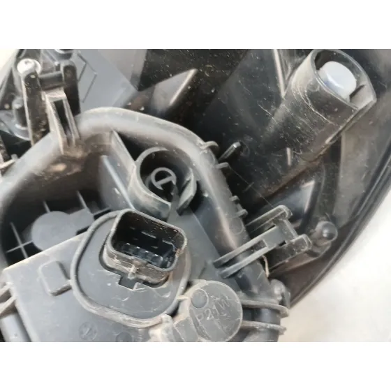 Piloto Trasero Izquierdo para Renault Captur I (J5_, H5_)