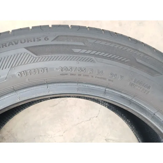 Neumatico para Toyota Auris (_E15_)