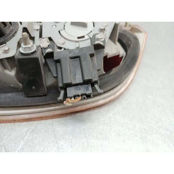 Piloto Trasero Derecho Interior para Mercedes-Benz Clase E (W210)
