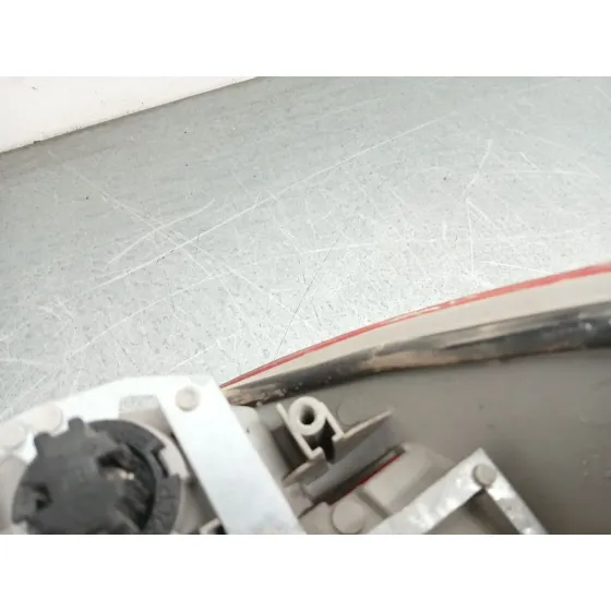 Piloto Trasero Izquierdo para Mercedes-Benz Clase E (W210)