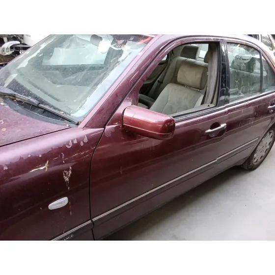 Puerta Delantera Izquierda para Mercedes-Benz Clase E (W210)
