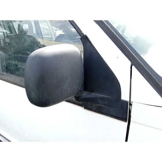 Retrovisor Derecho para Nissan Serena (C23)
