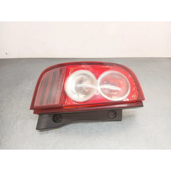 Piloto Trasero Izquierdo para Nissan Micra Iii (K12)