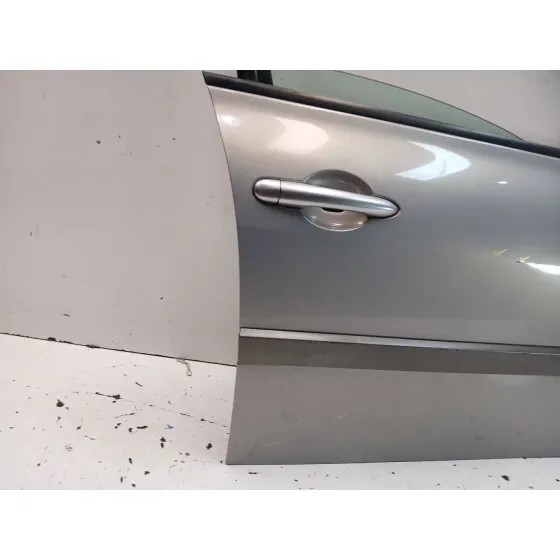 Puerta Delantera Derecha para Renault Megane Ii Sedan (Lm0/1_)