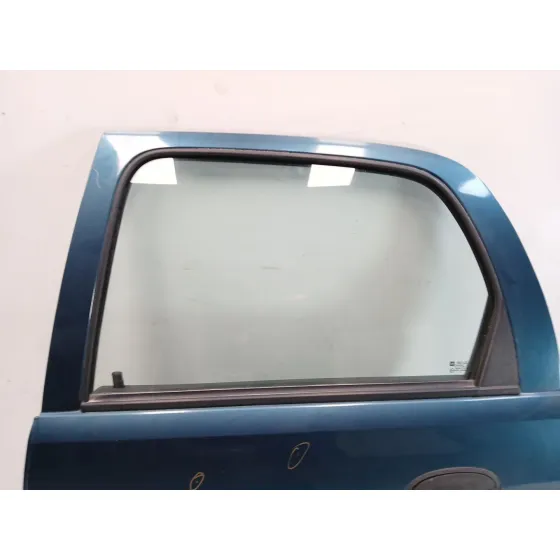 Puerta Trasera Izquierda para Opel Corsa C (X01)