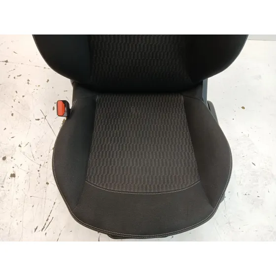 Asiento Delantero Izquierdo para Peugeot 208 I (Ca_, Cc_)