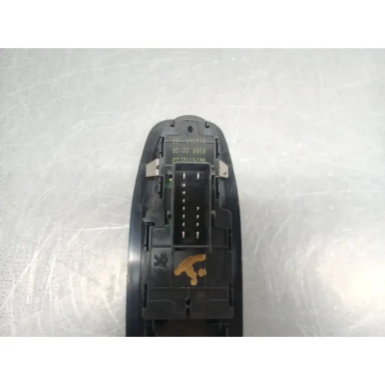 Mando Elevalunas Delantero Izquierdo para Peugeot 208 I (Ca_, Cc_)