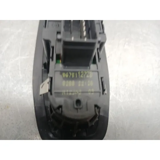 Mando Elevalunas Delantero Izquierdo para Peugeot 208 I (Ca_, Cc_)