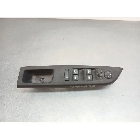 Mando Elevalunas Delantero Izquierdo para Opel Corsa F (P2Jo)