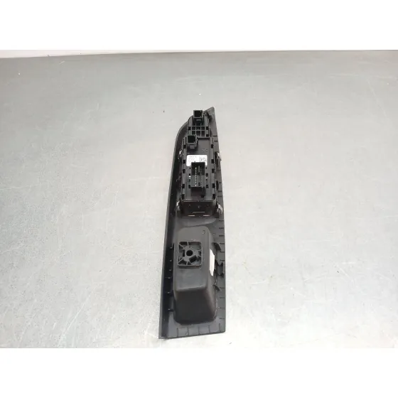 Mando Elevalunas Delantero Izquierdo para Opel Corsa F (P2Jo)