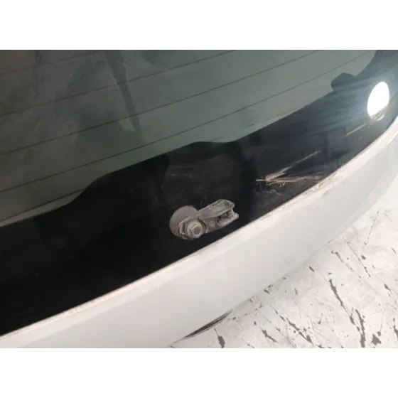 Porton Trasero para Opel Corsa F (P2Jo)
