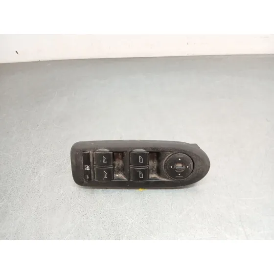 Mando Elevalunas Delantero Izquierdo para Ford Focus C-Max (Dm2)