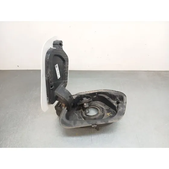Tapa Exterior Combustible para Opel Corsa F (P2Jo)