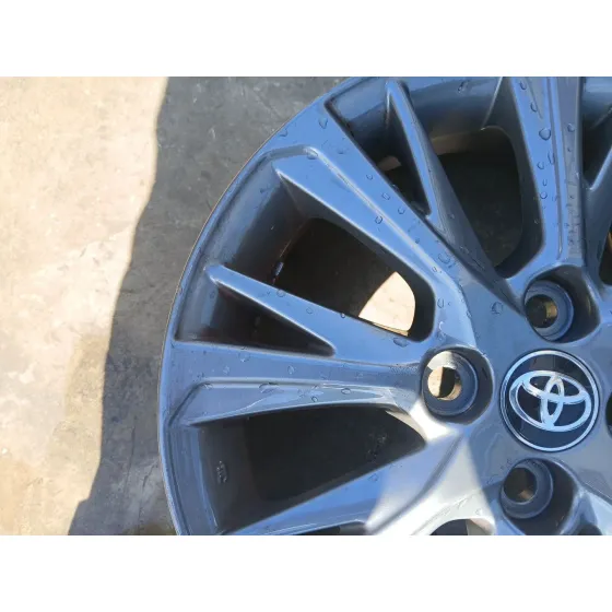 Llanta para Toyota Yaris (_P13_)