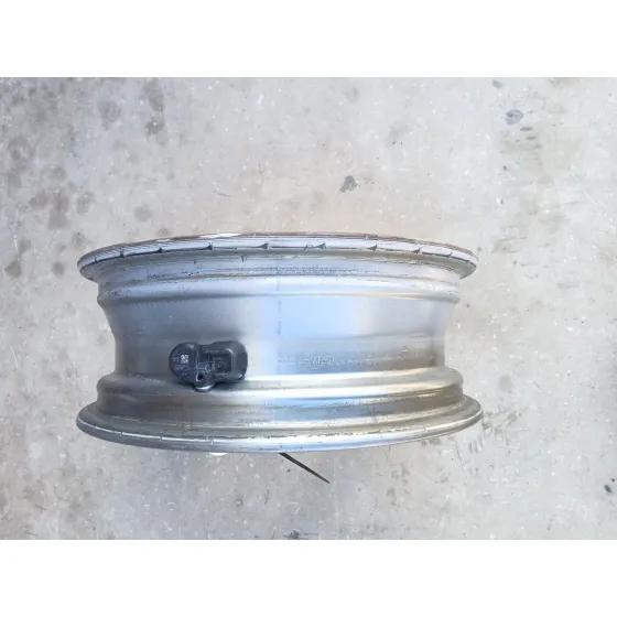 Llanta para Toyota Yaris (_P13_)