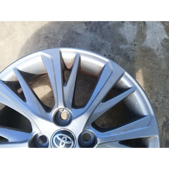Llanta para Toyota Yaris (_P13_)