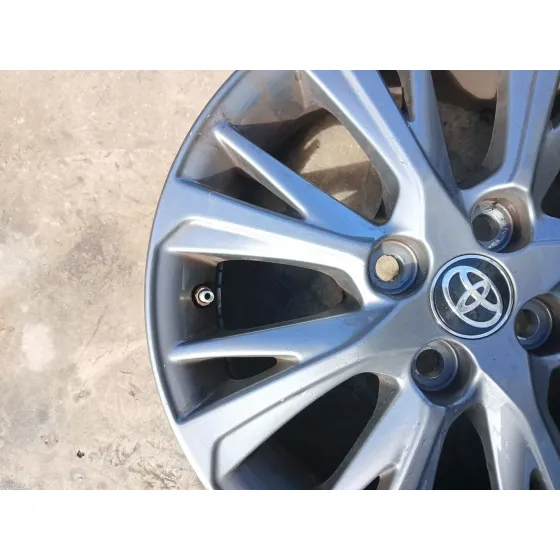 Llanta para Toyota Yaris (_P13_)