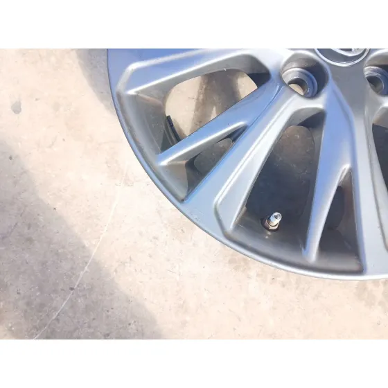 Llanta para Toyota Yaris (_P13_)