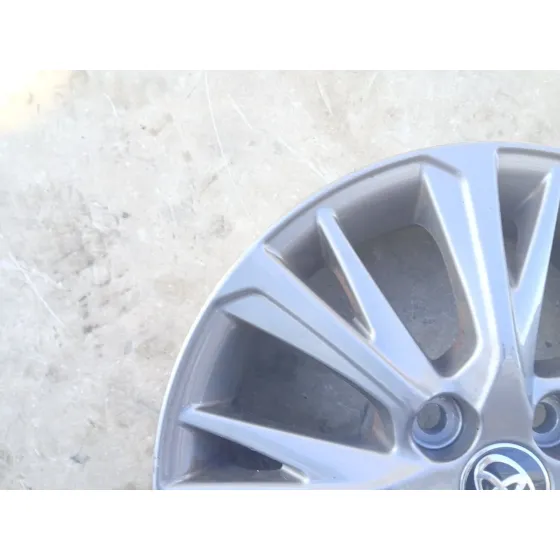 Llanta para Toyota Yaris (_P13_)