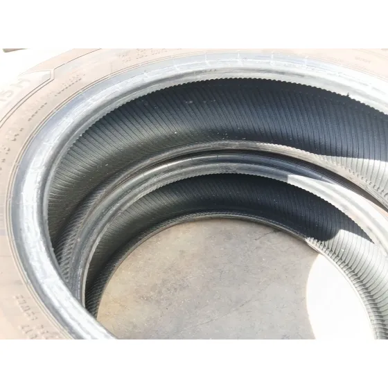 Neumatico para Toyota Yaris (_P13_)