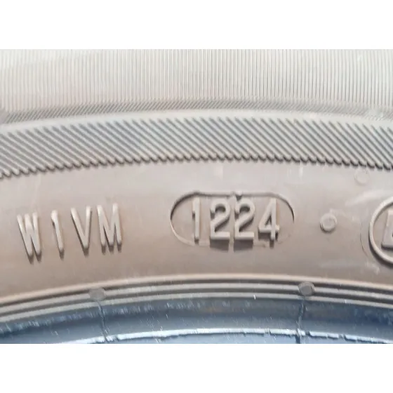 Neumatico para Toyota Yaris (_P13_)