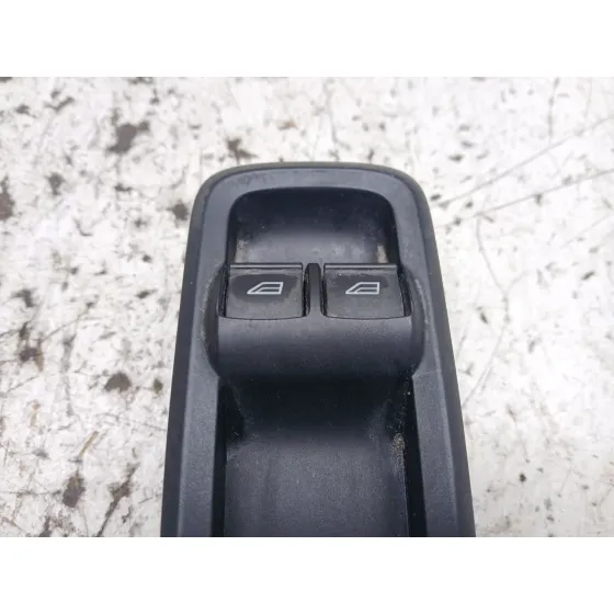 Mando Elevalunas Delantero Izquierdo para Ford Fiesta Vi (Cb1, Ccn)
