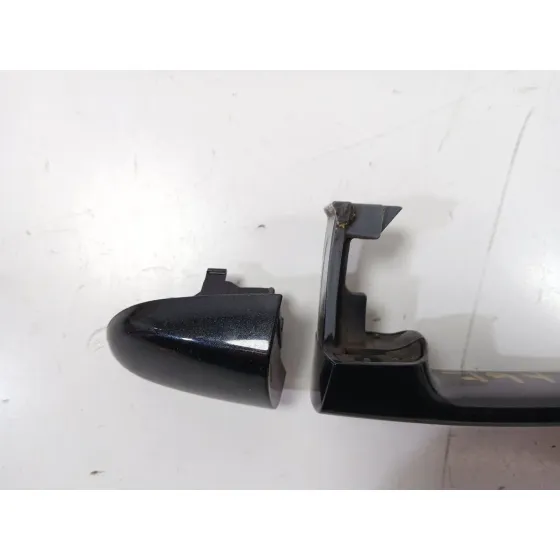 Maneta Exterior Trasera Izquierda para Mazda 3 Sedan (Bk)