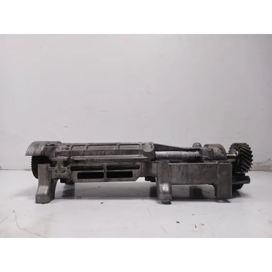 Bomba Aceite para Nissan Cabstar (F24M, F24W)