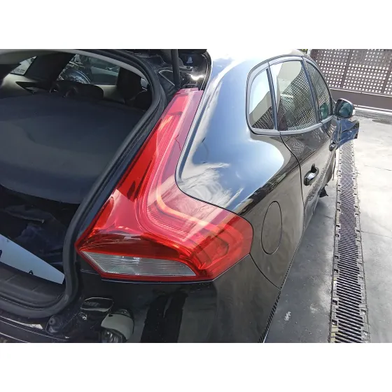 Piloto Trasero Derecho para Volvo V40 Hatchback (525)