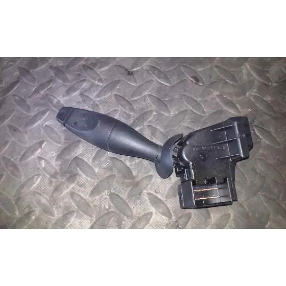 Mando Limpia para Ford Fiesta (Cbk)