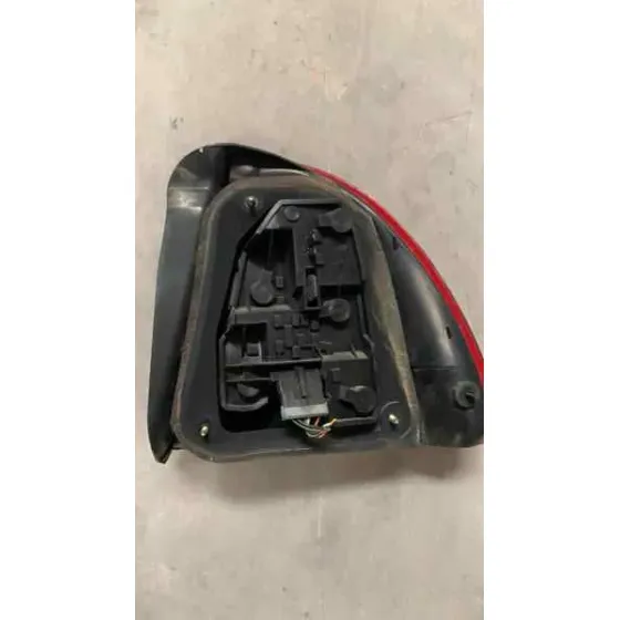 Piloto Trasero Izquierdo para Mg Serie 400 (Rt)