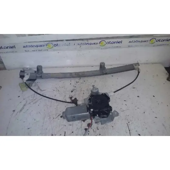 Elevalunas Delantero Derecho para Nissan Primera Berlina (P11)