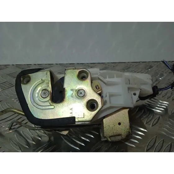 Cerradura Puerta Delantera Izquierda para Mitsubishi L 200 (K6/7)
