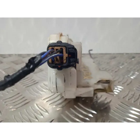 Cerradura Puerta Delantera Izquierda para Mitsubishi L 200 (K6/7)