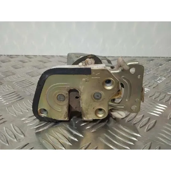 Cerradura Puerta Trasera Derecha para Mitsubishi L 200 (K6/7)