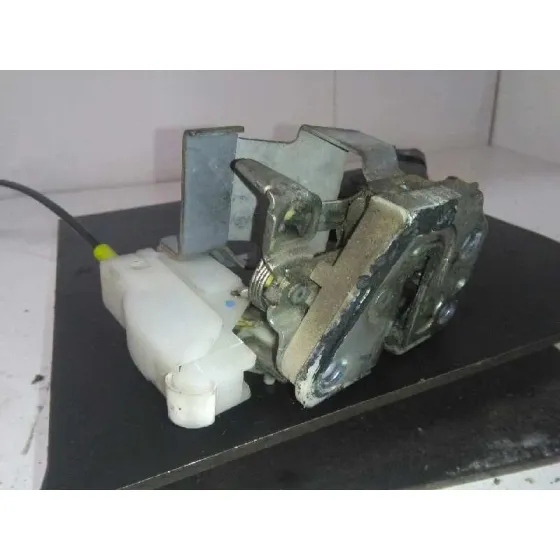 Cerradura Puerta Trasera Derecha para Toyota Aygo (Kgb/Wnb)