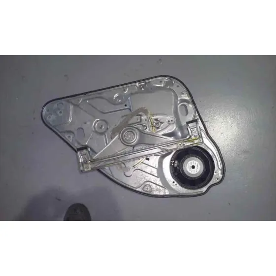 Elevalunas Trasero Derecho para Ford Focus Berlina (Cap)