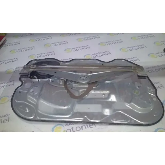 Elevalunas Delantero Derecho para Ford Focus Berlina (Cap)